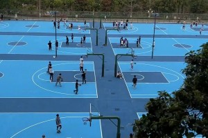 美国颜值最高？身披美国女篮国家队4号战袍的佩奇☺️拍大片